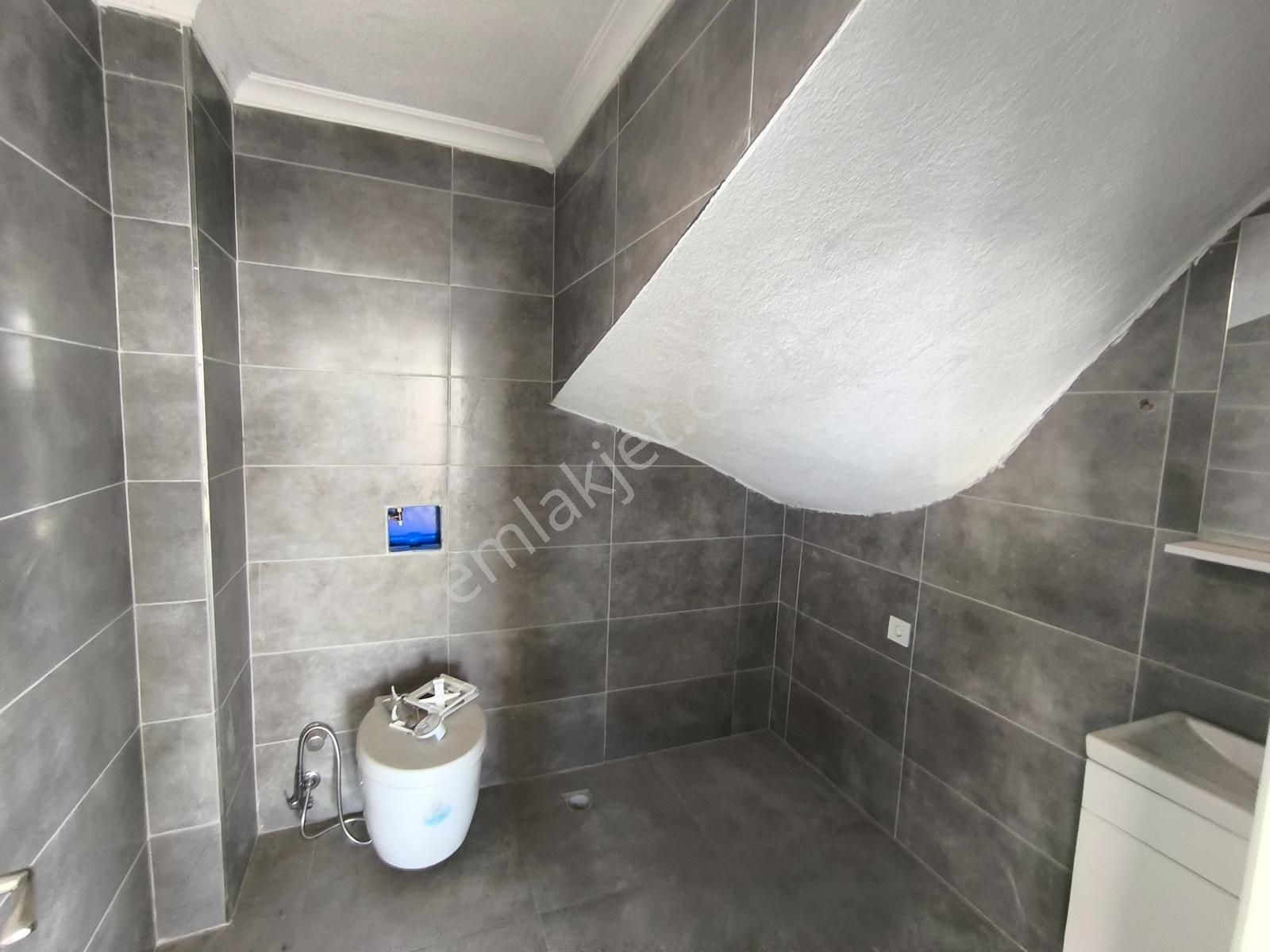 Turyaptan Geyve Site İçi Müst. Bahçeli Hesaplı Triplex 4+1 Villa - Görsel 26