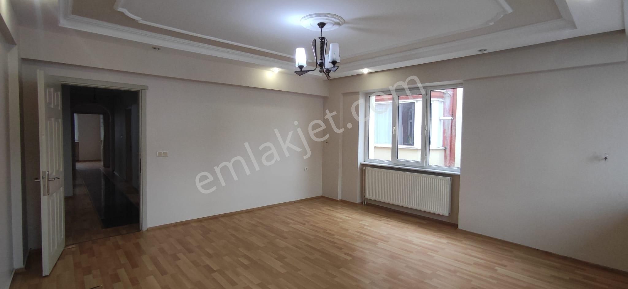 Elfi Den Paşaalanı Mahallesi Kiralık 3+1 Daire