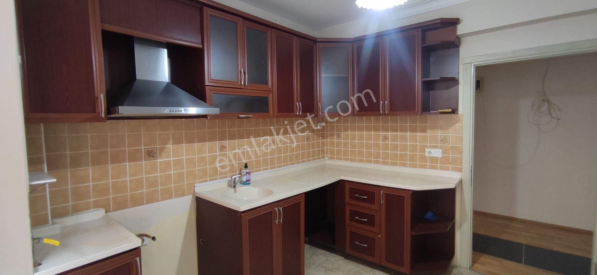 Elfi Den Paşaalanı Mahallesi Kiralık 3+1 Daire - Görsel 5