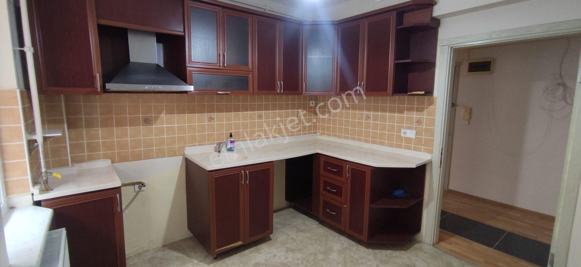 Elfi Den Paşaalanı Mahallesi Kiralık 3+1 Daire - Görsel 4