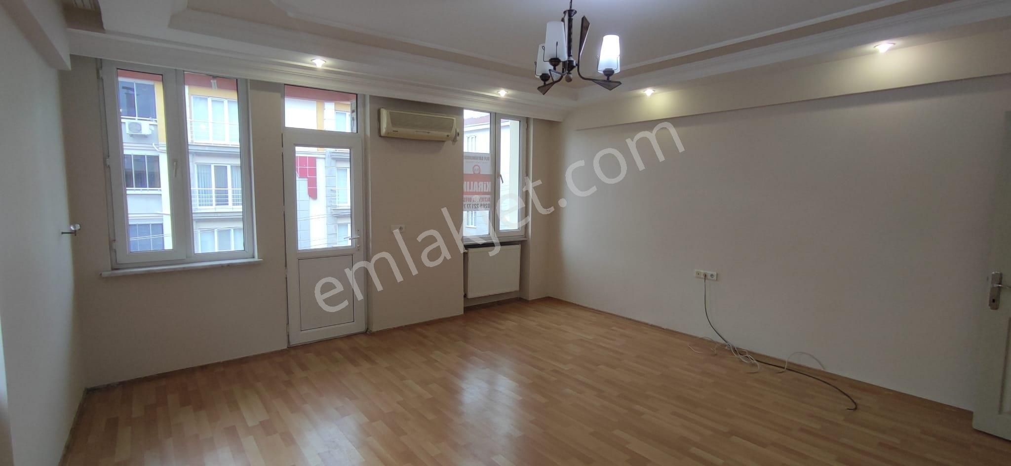 Elfi Den Paşaalanı Mahallesi Kiralık 3+1 Daire - Görsel 2