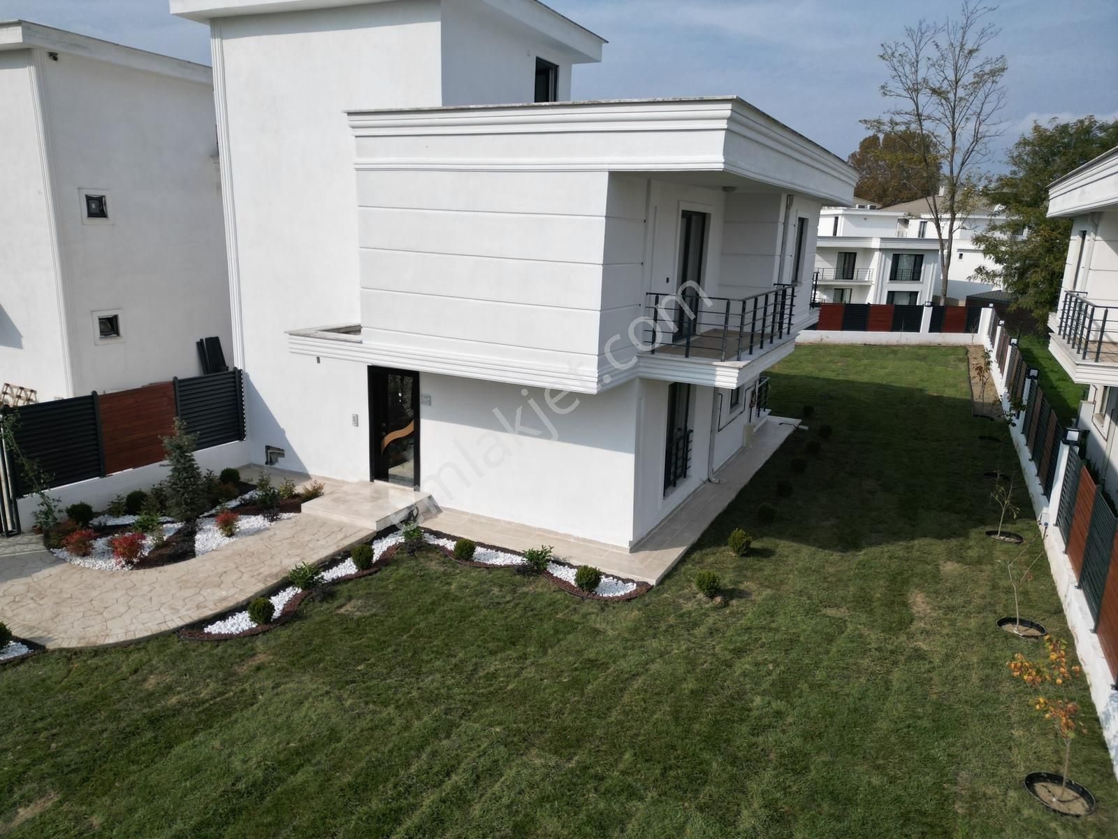 Turyap Sapanca İpekyolunda Özel Dizayn Müstakil Bahçeli 4+1villa - Görsel 27