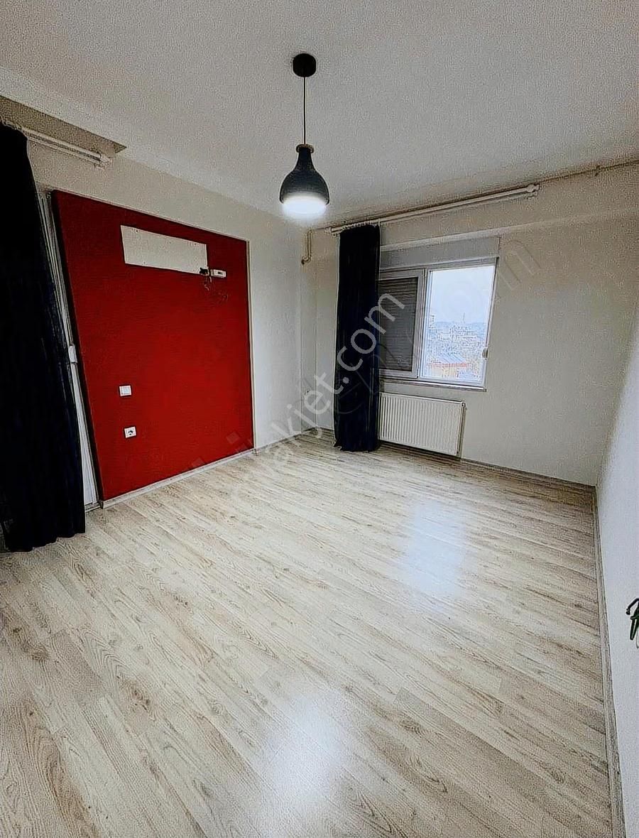 Serik Salı Pazarı Havuzlu Sitede Doğalgazlı 3+1 Kiralık Daire - Görsel 6