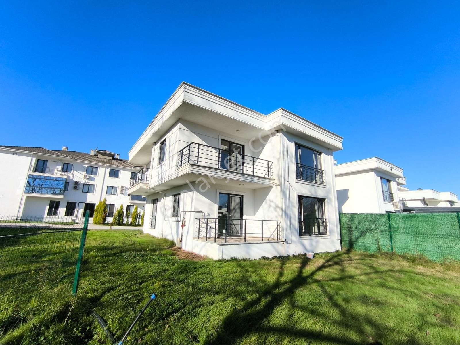 Turyap Sapanca İpekyolu Sitede Büyük Müstakil Bahçeli 4+1villa - Görsel 5