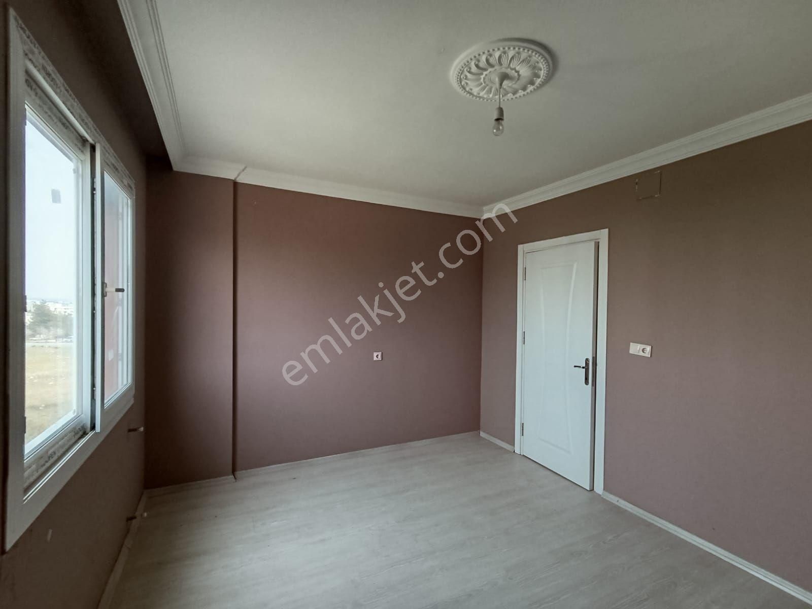 Çınarlı Mahallesinde 2+1 Geniş Kiralık Daire - Görsel 13