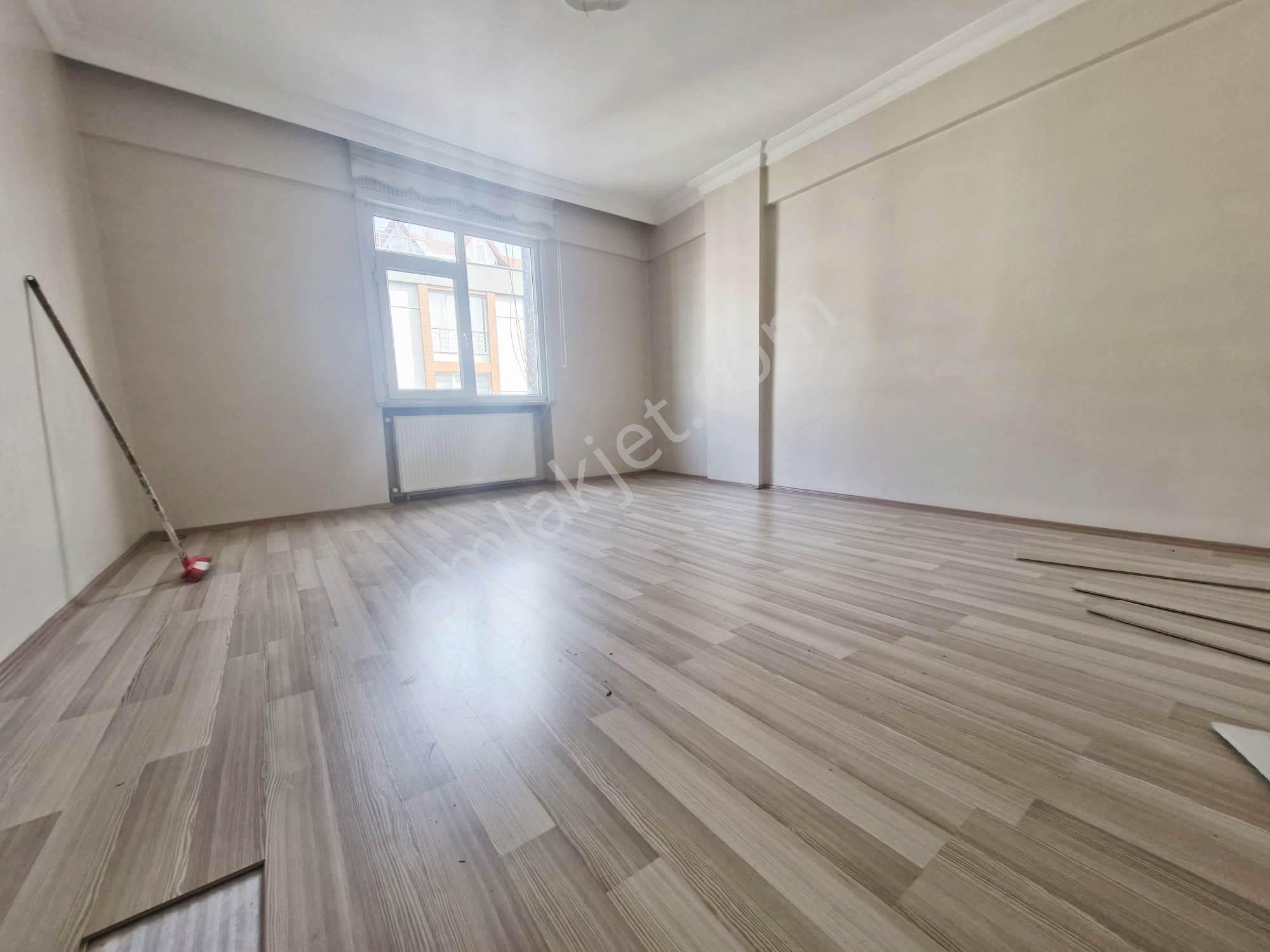 Bilal Habeşi Cami Yakını Cadde Üstü Kiralık 2+1 3. Kat Daire - Görsel 3