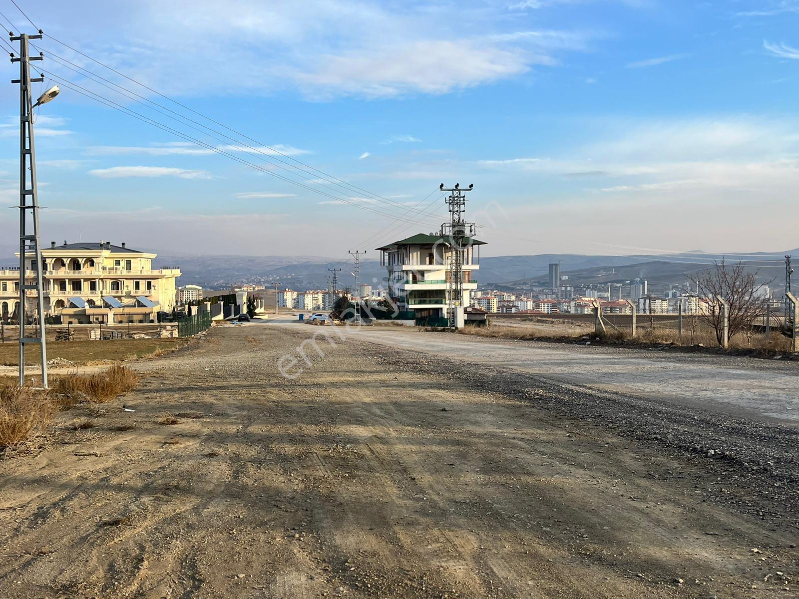 İmaremlak2'den Saray Manzaralı Villaların İçerisinde Satılıkarsa - Görsel 23