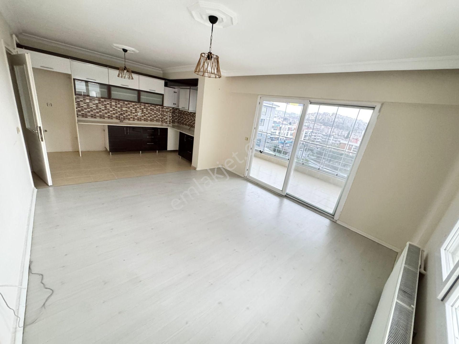 Kuşadası'nda 3+1 Önü Açık Cam Balkonlu Geniş Satılık Lüks Daire - Görsel 8