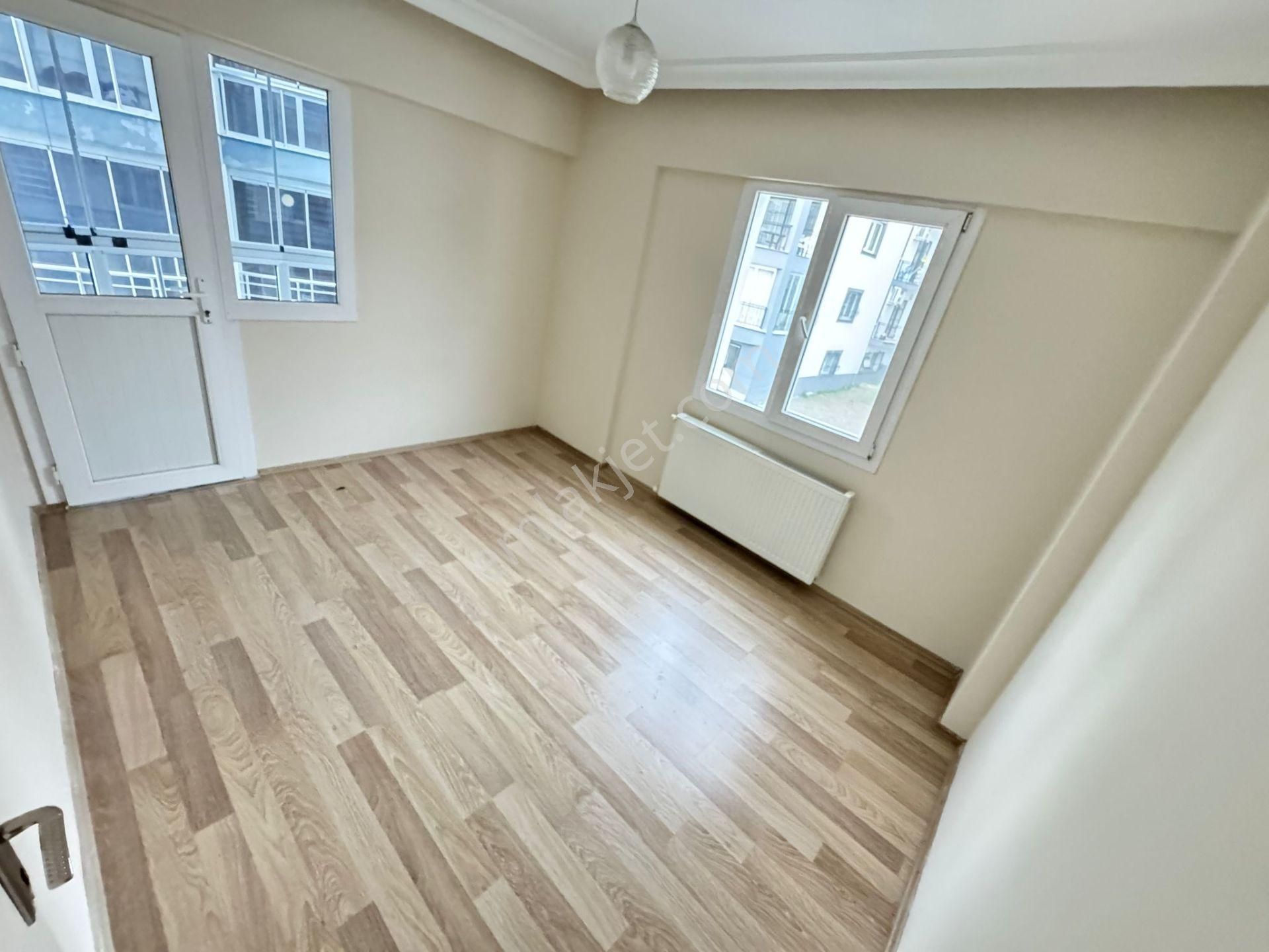 Kuşadası'nda 3+1 Önü Açık Cam Balkonlu Geniş Satılık Lüks Daire - Görsel 24