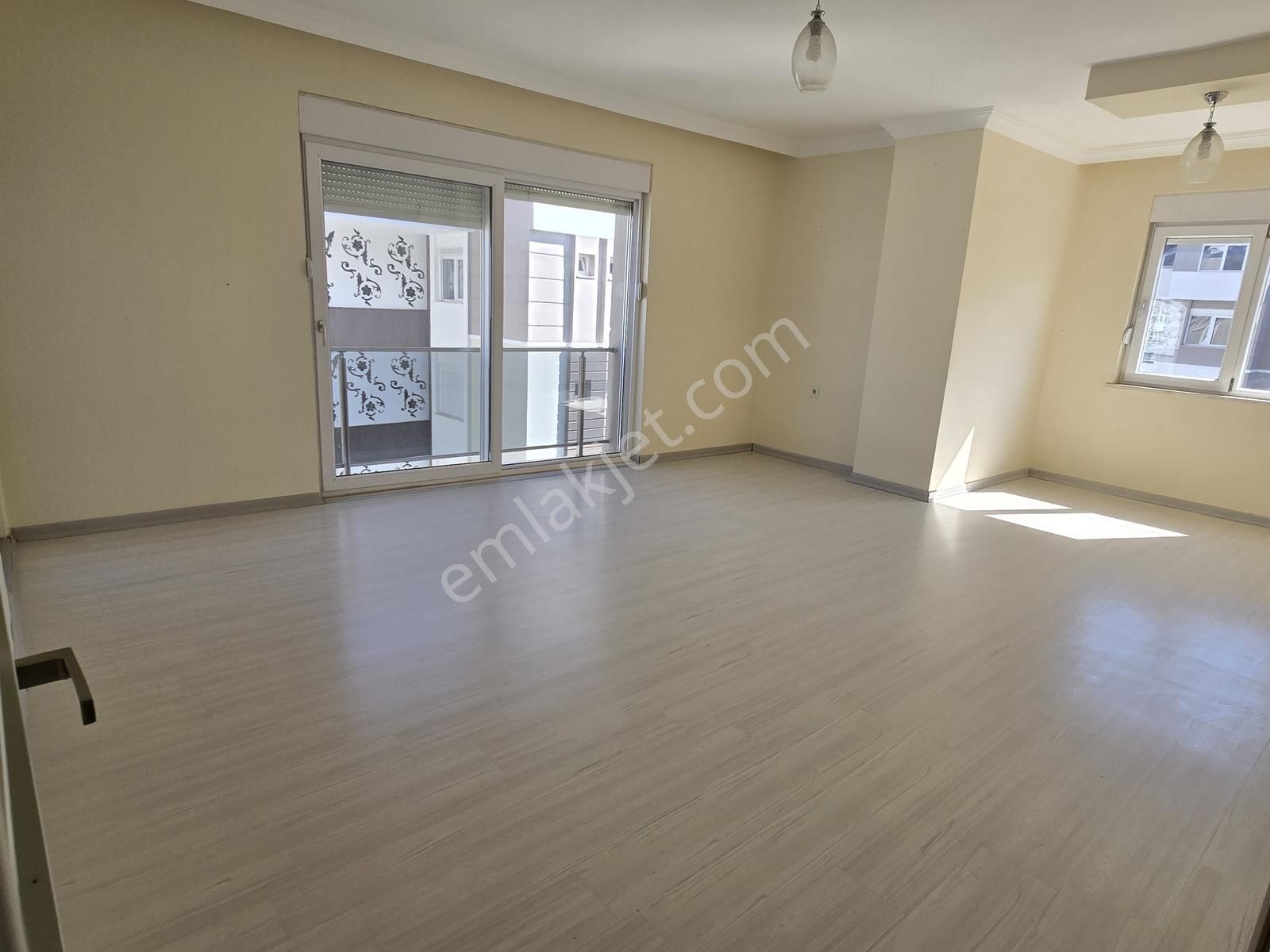 Bölgenin En Büyük Huzurlu Sitesinde.5+1 Büyük Daire.krediye Açık - Görsel 21
