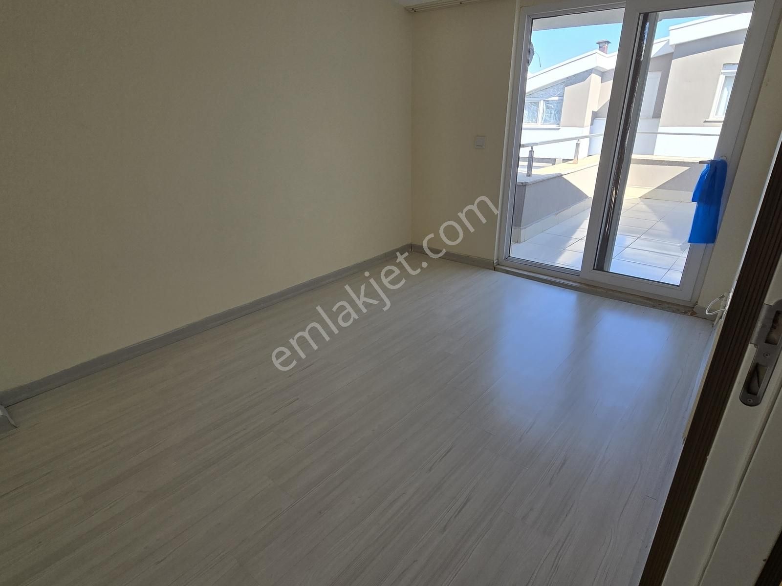 Bölgenin En Büyük Huzurlu Sitesinde.5+1 Büyük Daire.krediye Açık - Görsel 17
