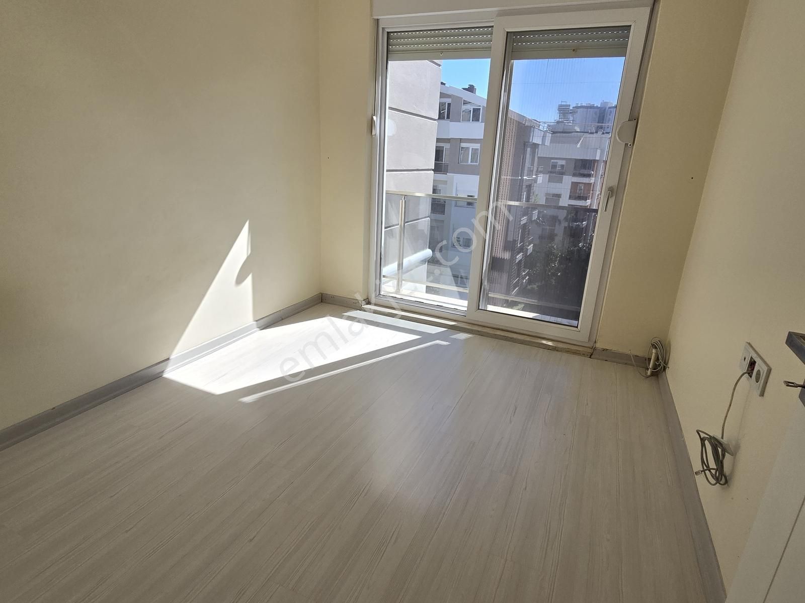 Bölgenin En Büyük Huzurlu Sitesinde.5+1 Büyük Daire.krediye Açık - Görsel 28