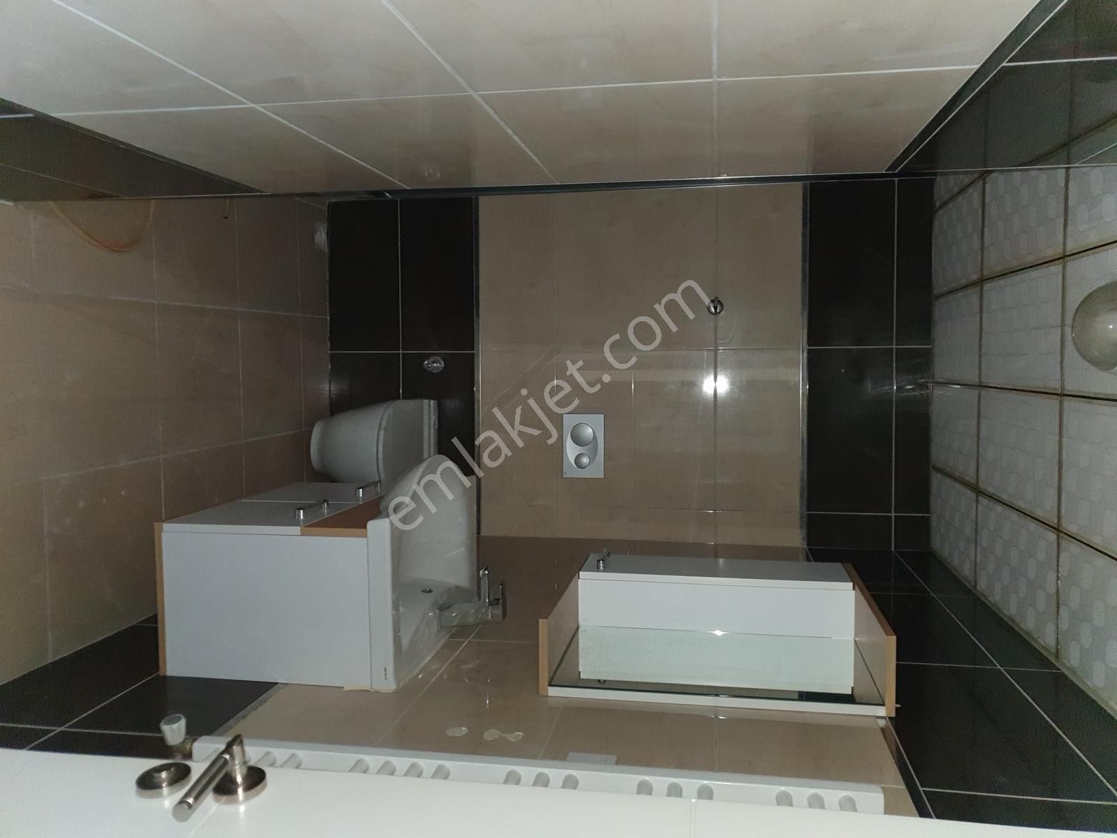 Gazi Yakup Satar Cd. Üzeri Geniş, Ebeveyn Banyolu Kiralık 3+1 - Görsel 16