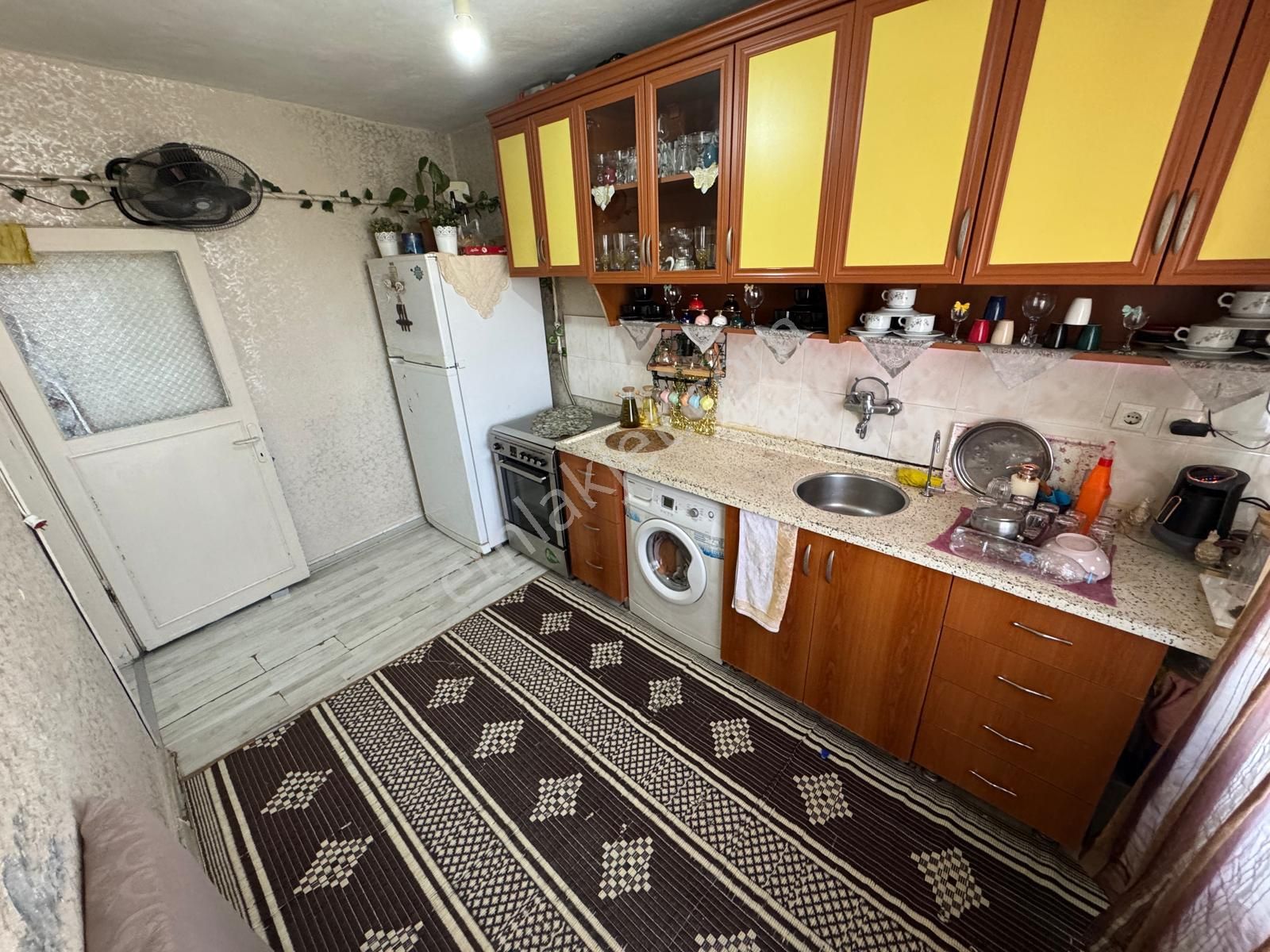 Üç Kardeşler'den İsmetpaşa Mh 1+1 70m2 Masrafsız Ara Kat Daire - Görsel 9