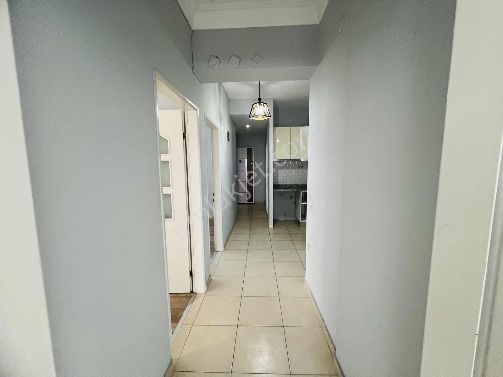 Fenerde 2+1 Katta Yola Cephe Ofis - Görsel 11