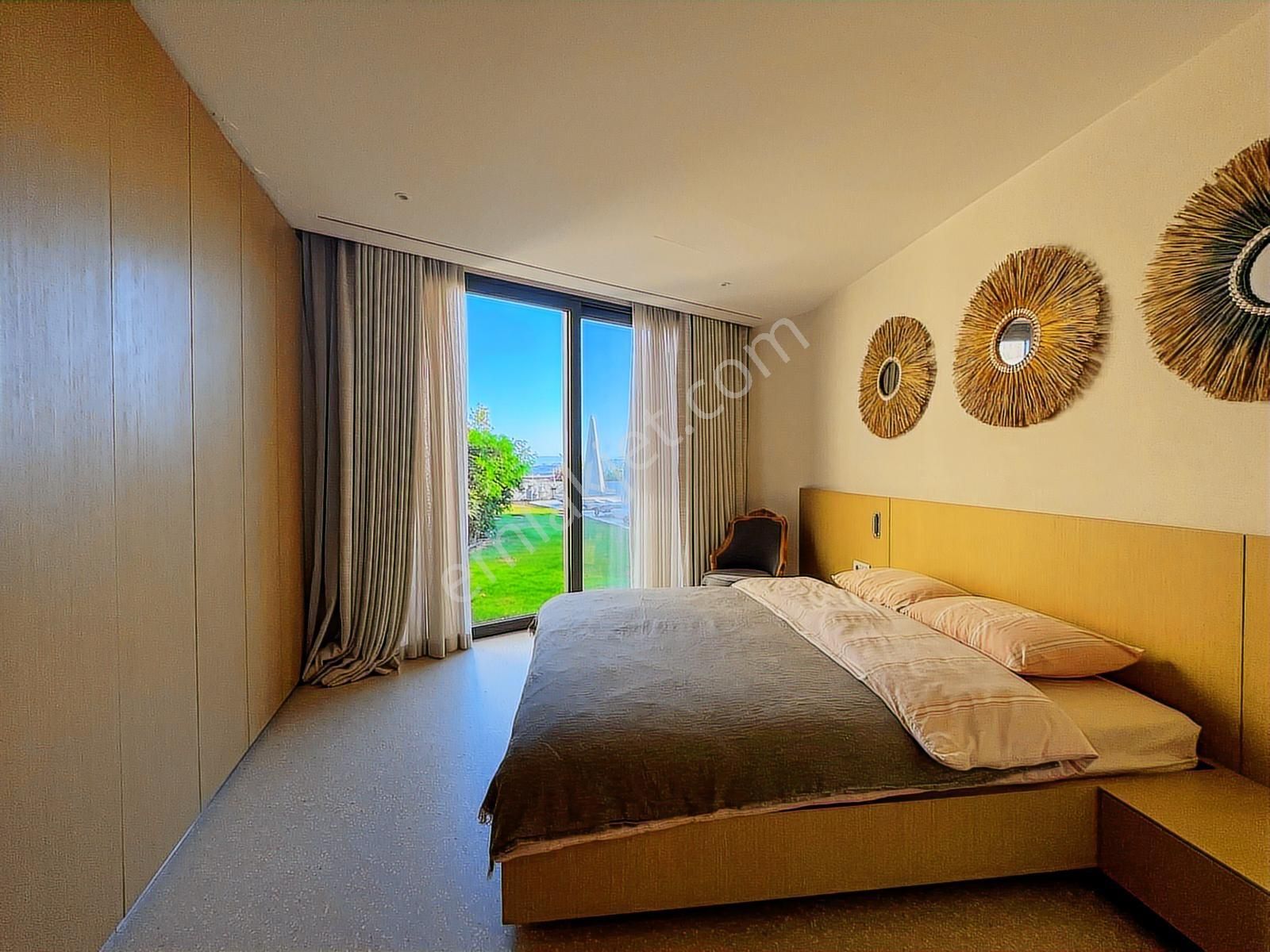 Bodrum Merkez'de Kiralık Deniz Manzaralı 6+2 Ultra Lüks Villa - Görsel 31