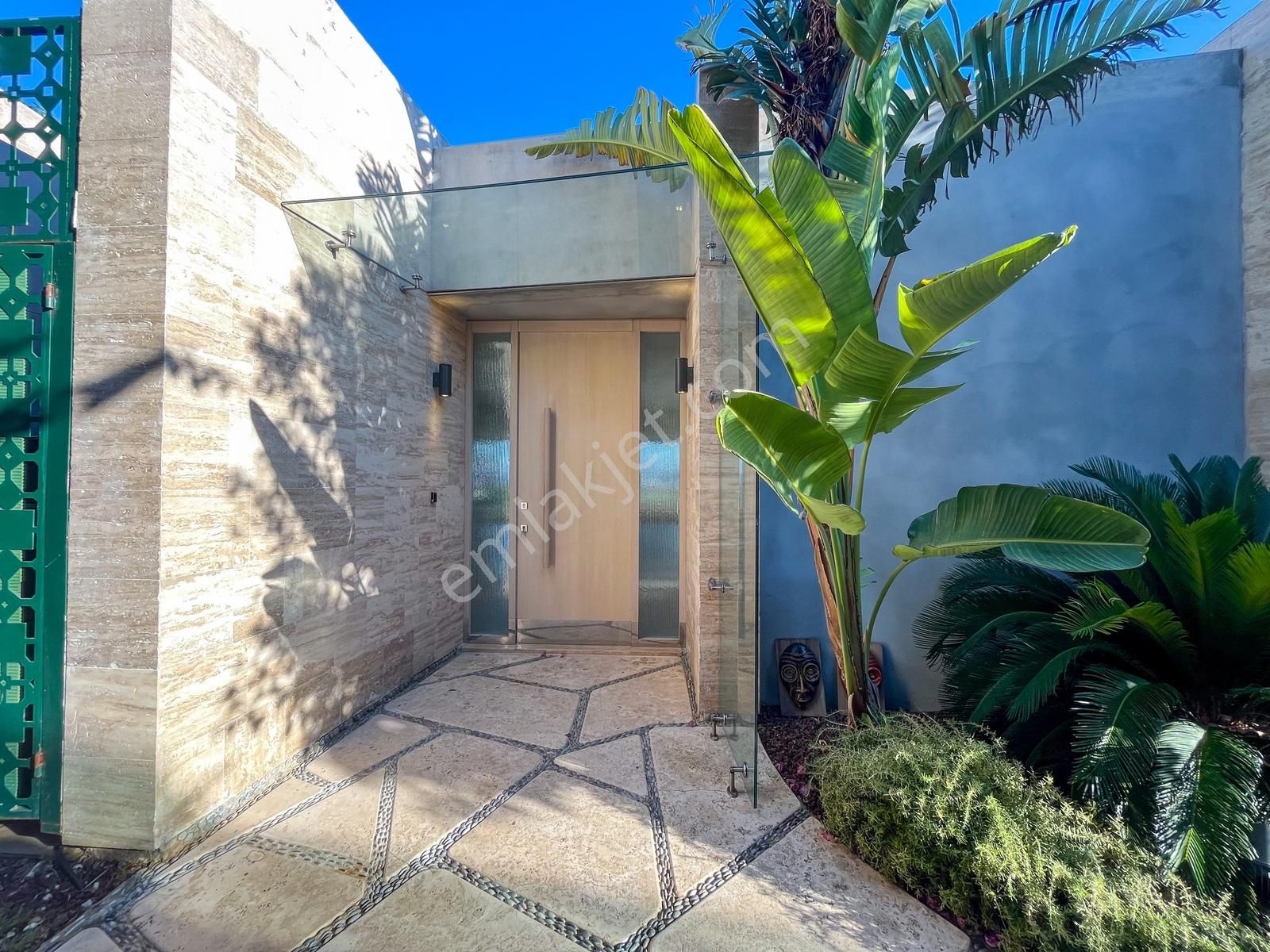 Bodrum Merkez'de Kiralık Deniz Manzaralı 6+2 Ultra Lüks Villa - Görsel 27