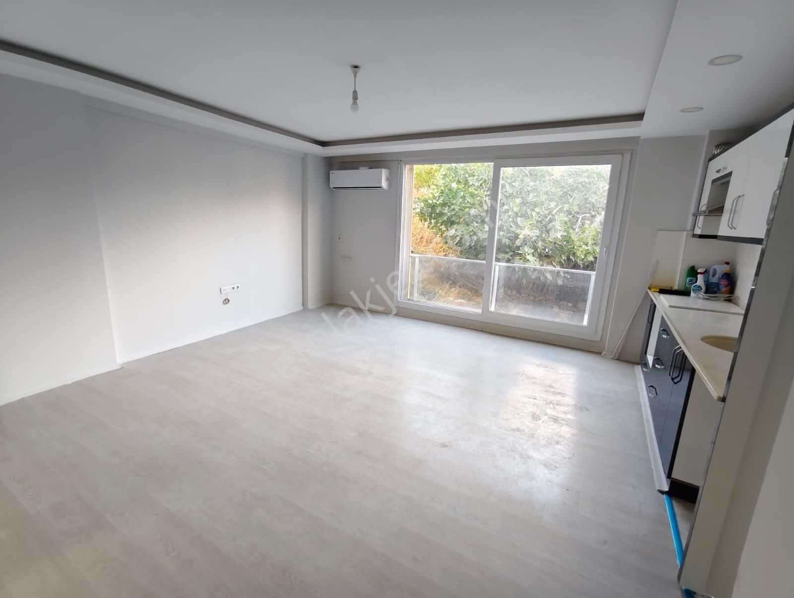 Kuşadası Merkezde Kiralık 2+1 Boş Daire Yeni Klima Ve Termosifon - Görsel 5