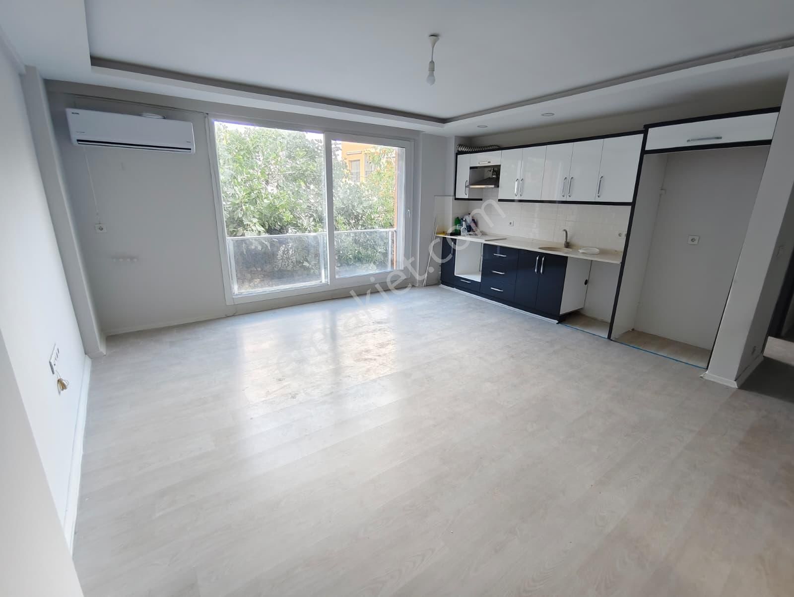 Kuşadası Merkezde Kiralık 2+1 Boş Daire Yeni Klima Ve Termosifon - Görsel 8