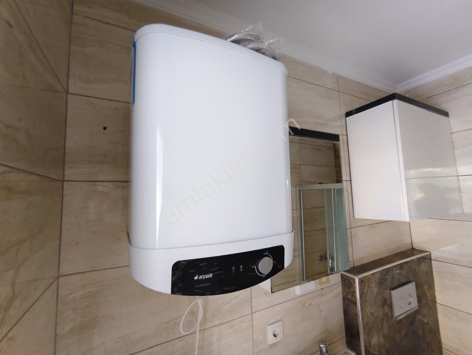 Kuşadası Merkezde Kiralık 2+1 Boş Daire Yeni Klima Ve Termosifon - Görsel 17