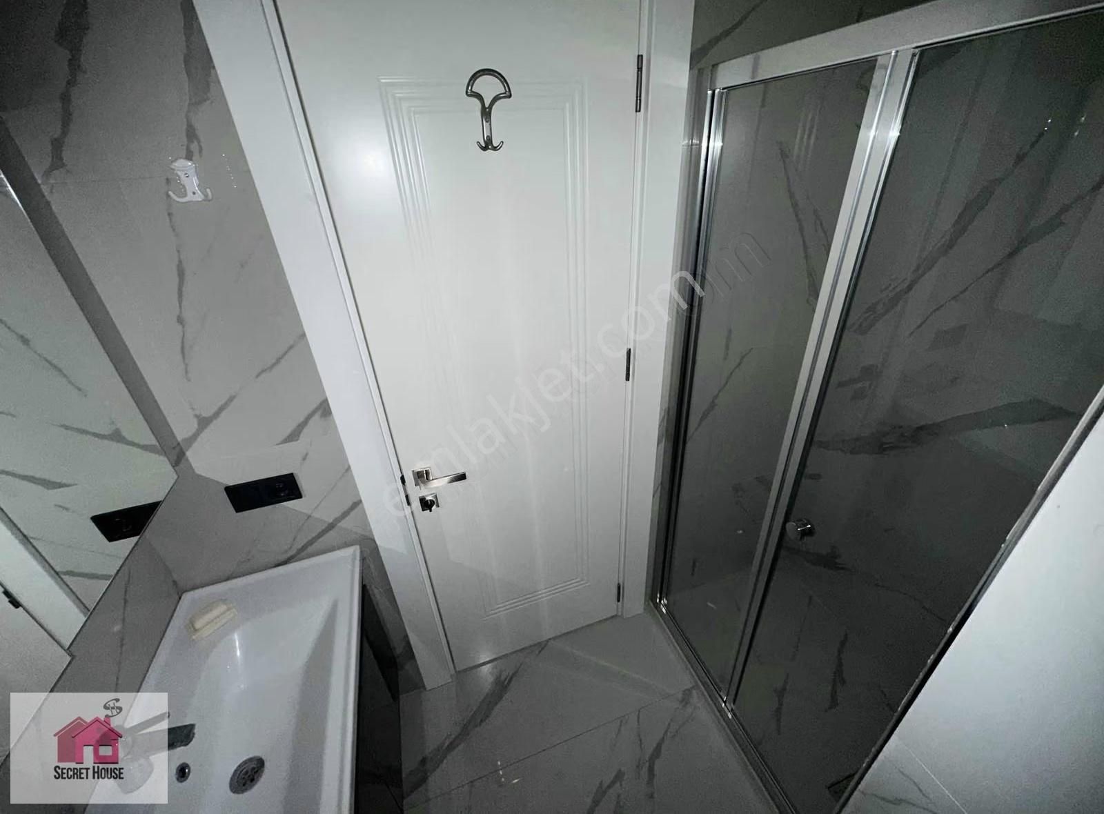Secret House'dan Çekmece Cadde Üzeri Sıfır Yapı 2+1 Arakat - Görsel 28