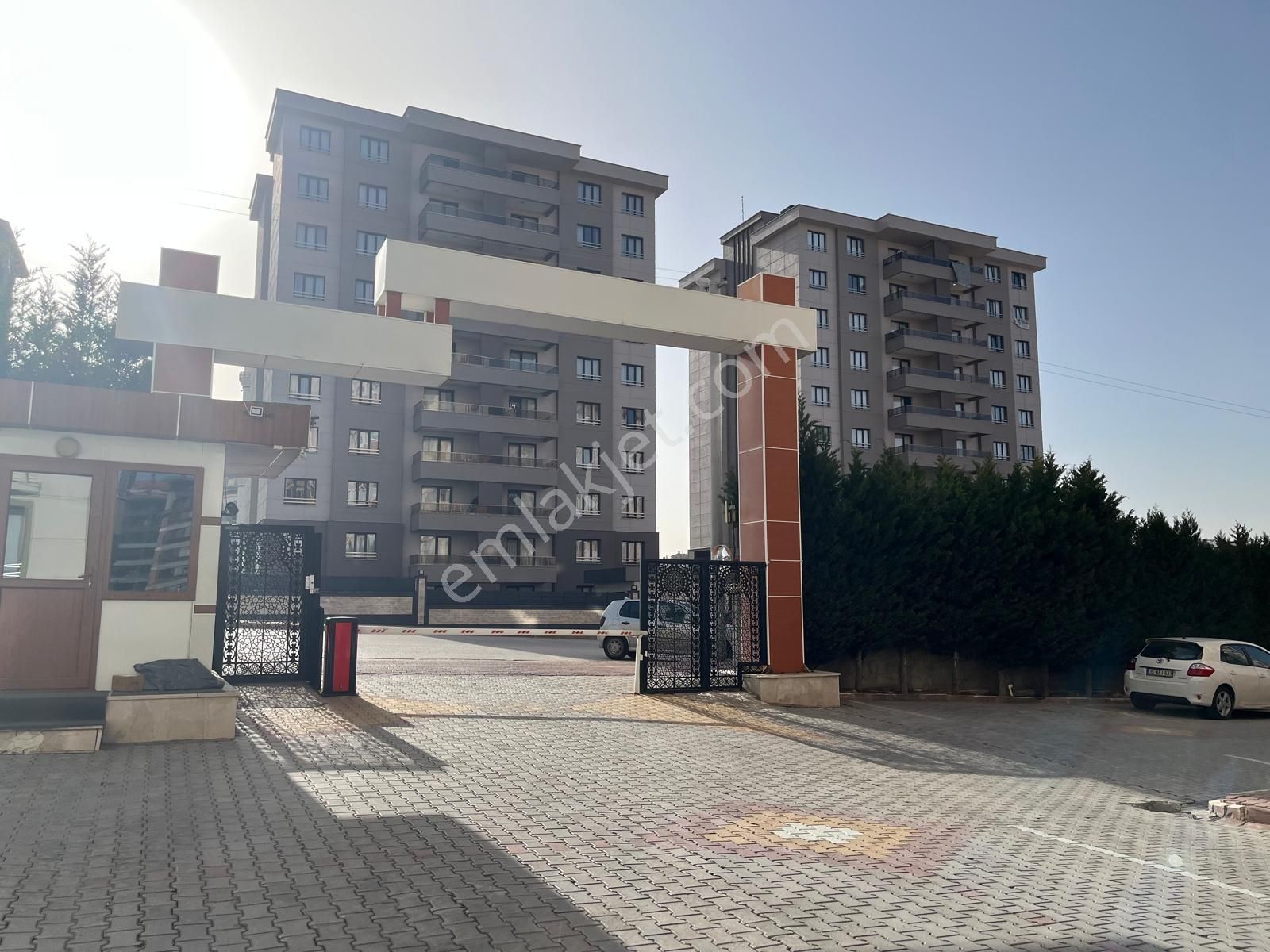 Sancak Mh Ataşehir Sitesinde 3+1 İçerisi Full Yapılı Kiralık Daire - Görsel 4