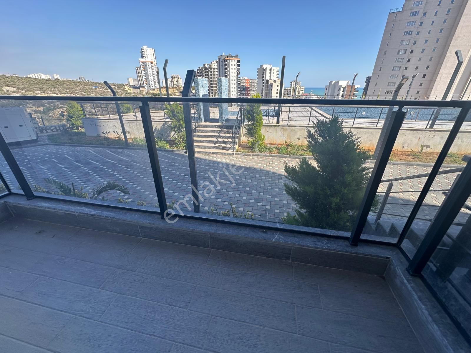 Ayaş Erdemli'de Havuz Manzaralı, 1+1 Yazlık Daire - Görsel 21