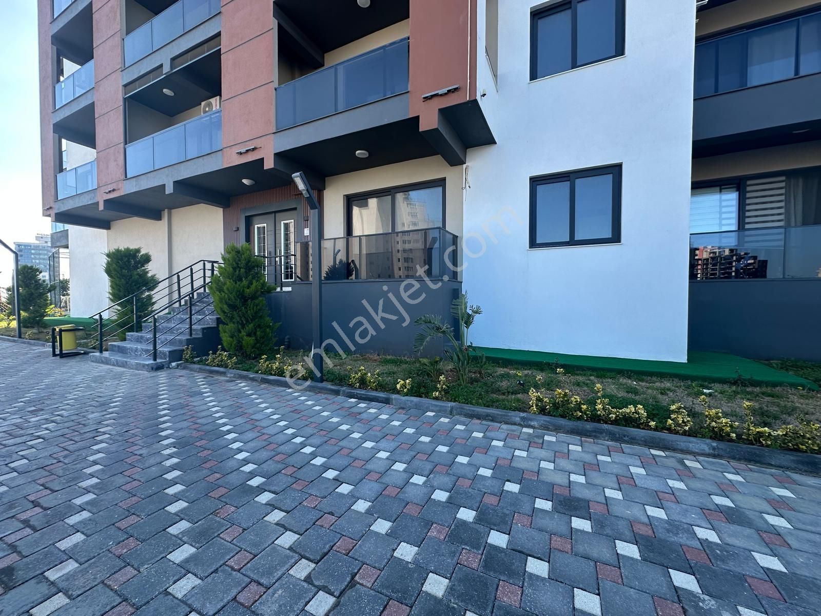 Ayaş Erdemli'de Havuz Manzaralı, 1+1 Yazlık Daire - Görsel 28