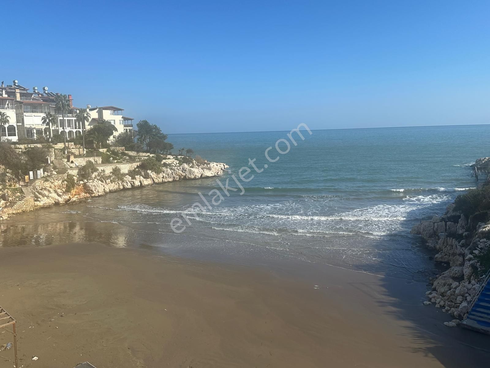 Ayaş Erdemli'de Havuz Manzaralı, 1+1 Yazlık Daire - Görsel 35