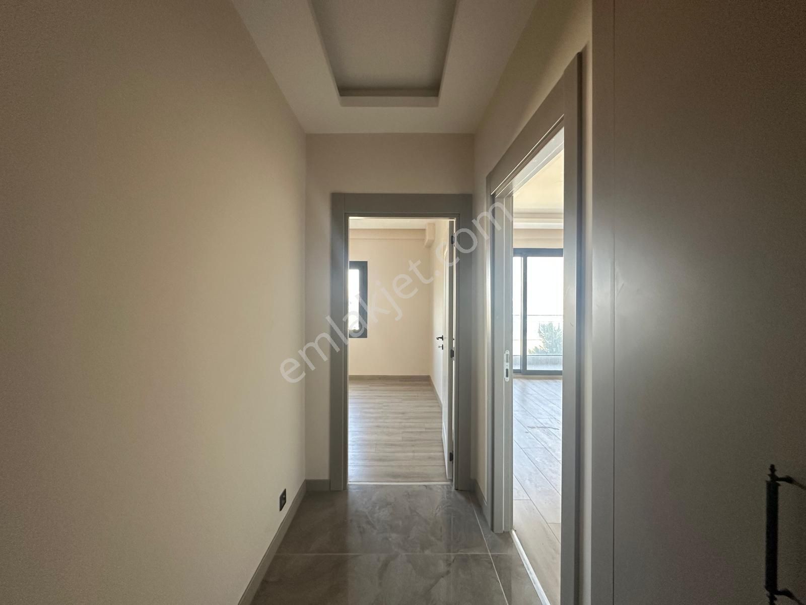 Ayaş Erdemli'de Havuz Manzaralı, 1+1 Yazlık Daire - Görsel 12