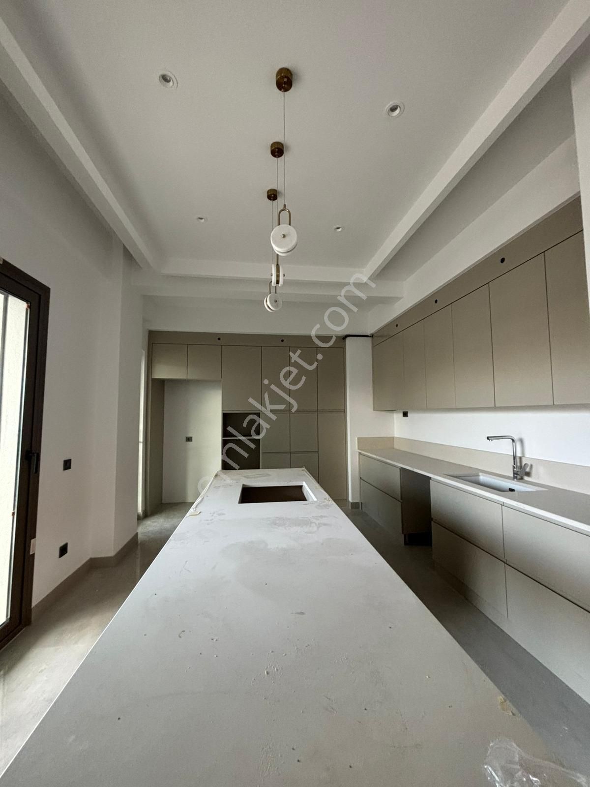 Demirler'den Selçukbey'de Yüzme Havuzlu Site Konsept Lüks 3+1 - Görsel 10