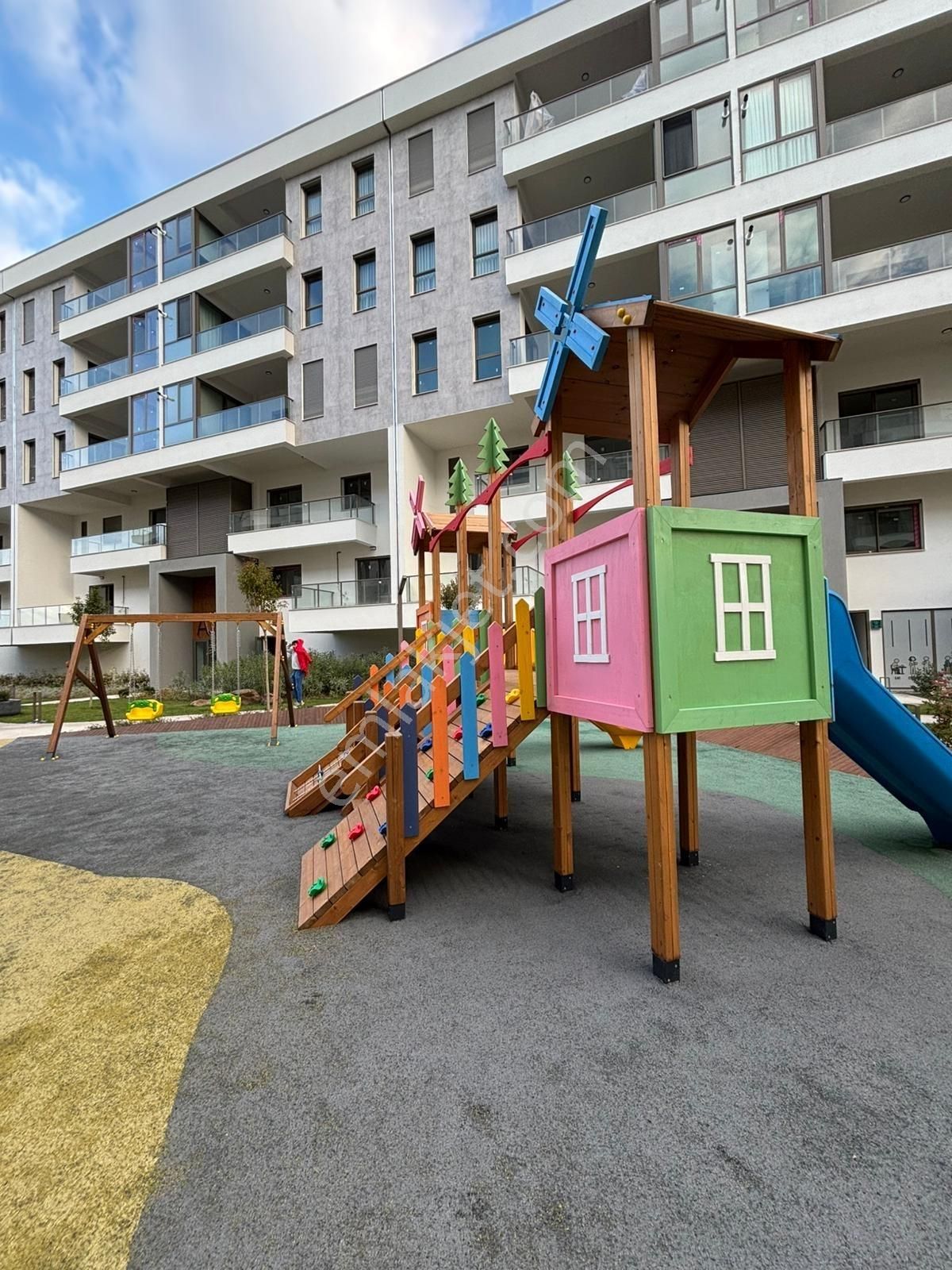 Demirler'den Selçukbey'de Yüzme Havuzlu Site Konsept Lüks 3+1 - Görsel 13