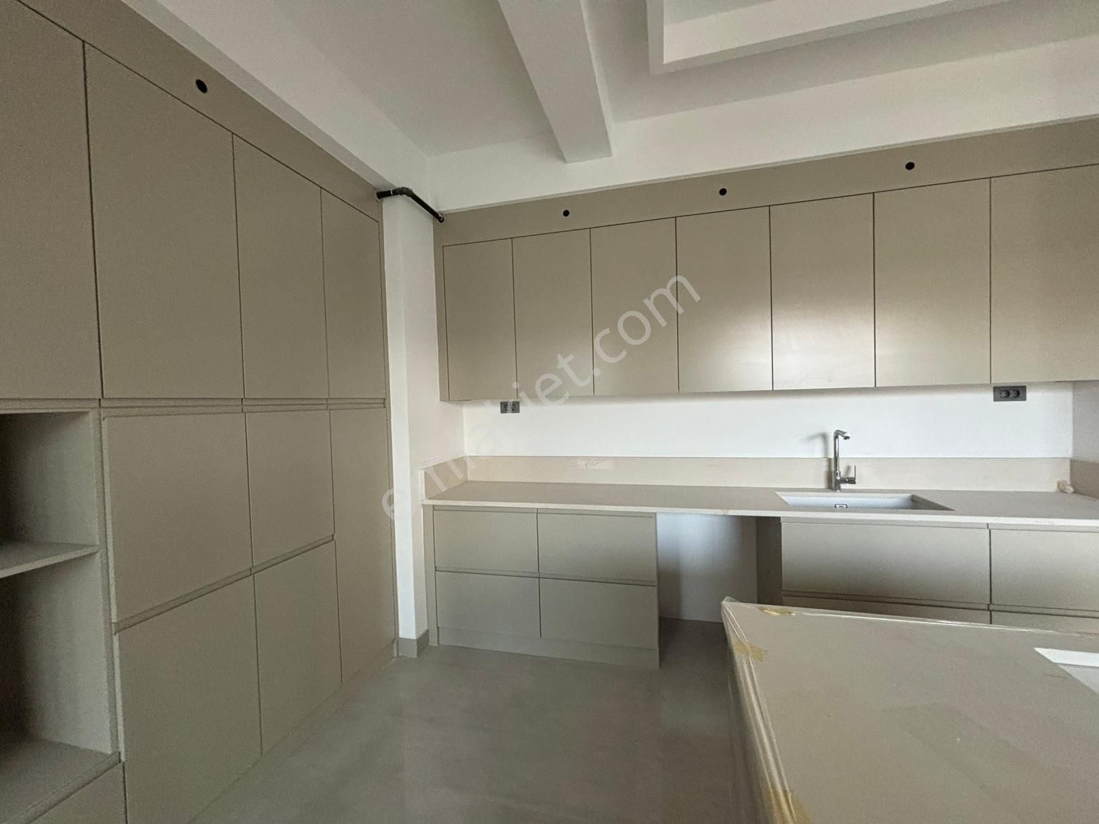 Demirler'den Selçukbey'de Yüzme Havuzlu Site Konsept Lüks 3+1 - Görsel 3