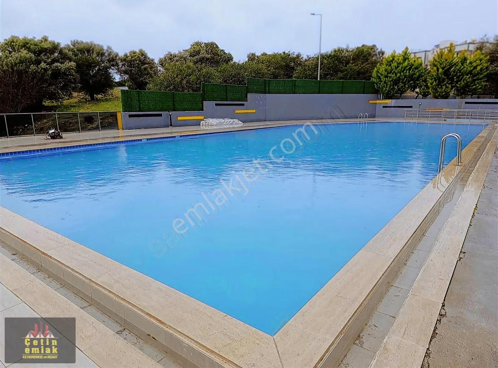 Kuşadasın Da Devamlı Kiralık Lüks 3+1 Daire