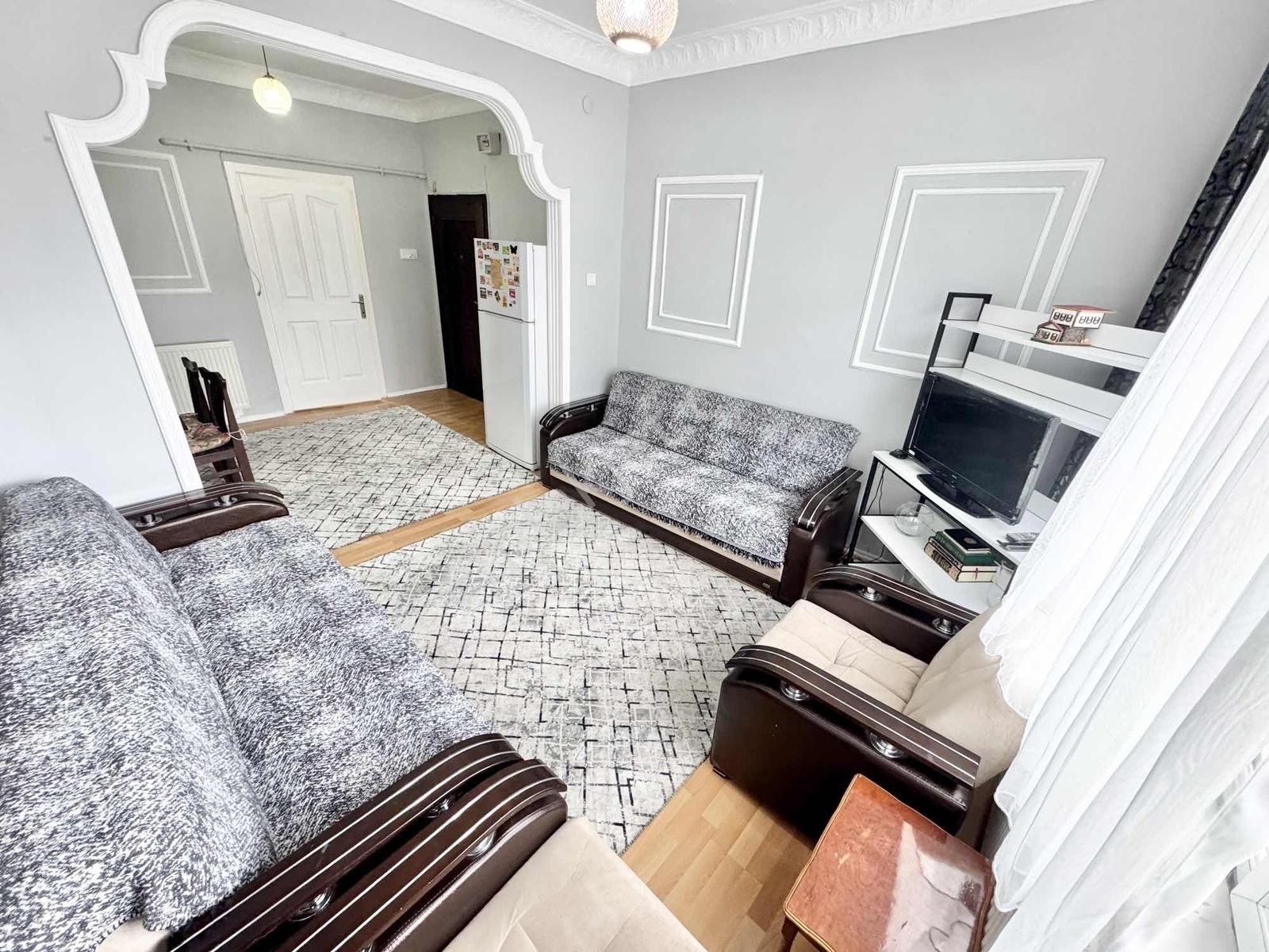 Hastane Ve Marmaray Eşyalı Yakını Kiralık 1+1 Daire - Görsel 6