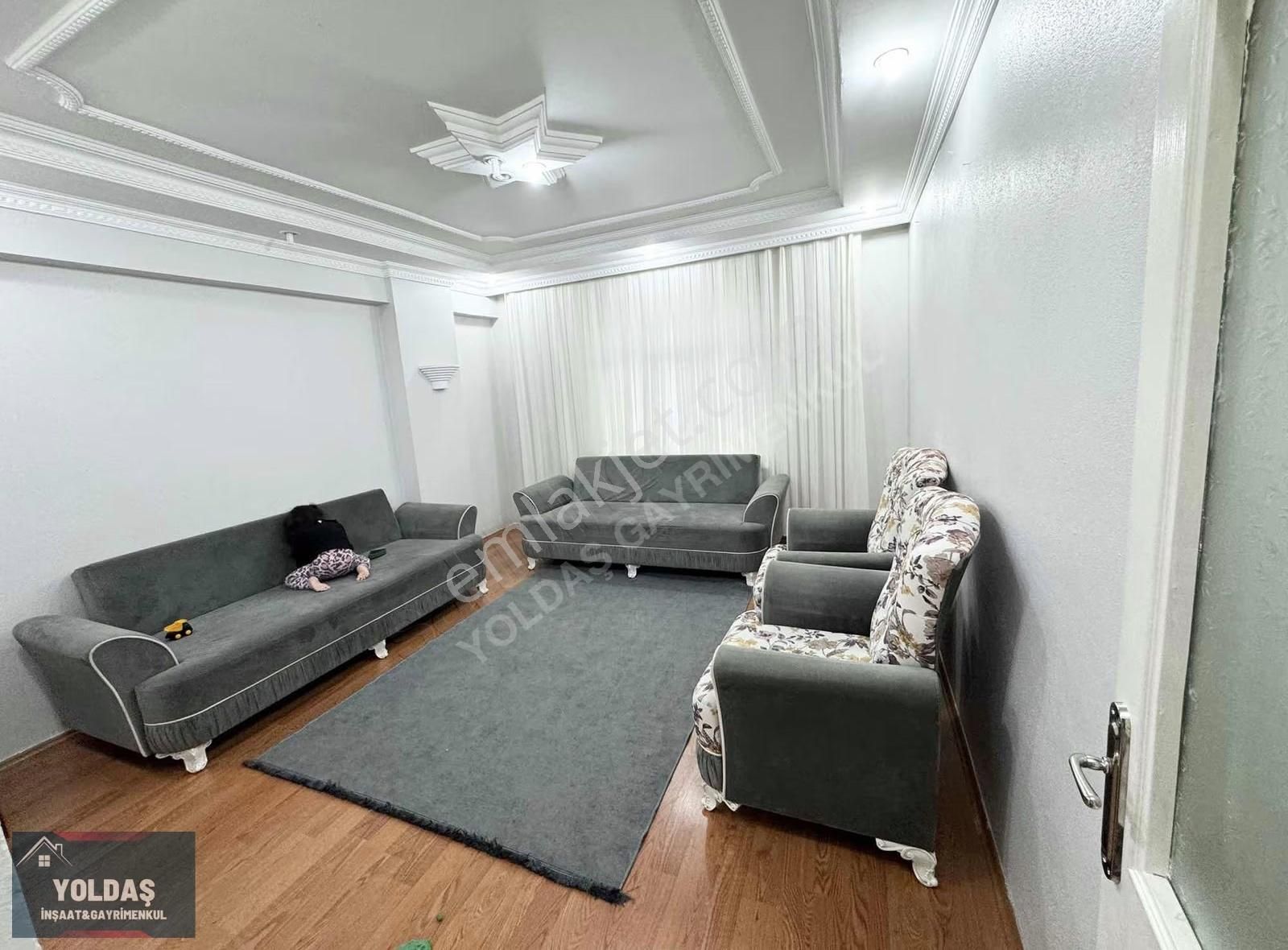 Yoldaş İnş Satılık 3+1 120 2. Kat Merkez Camiine Yakın Daire