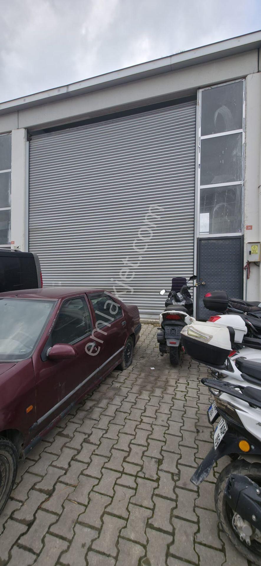 Kirazlı Sanayi Sitesinde, 100 M2 Satılık Dükkan - Görsel 3