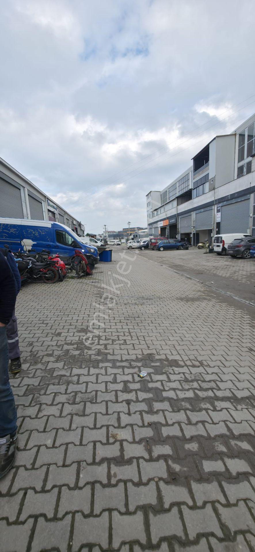Kirazlı Sanayi Sitesinde, 100 M2 Satılık Dükkan - Görsel 2