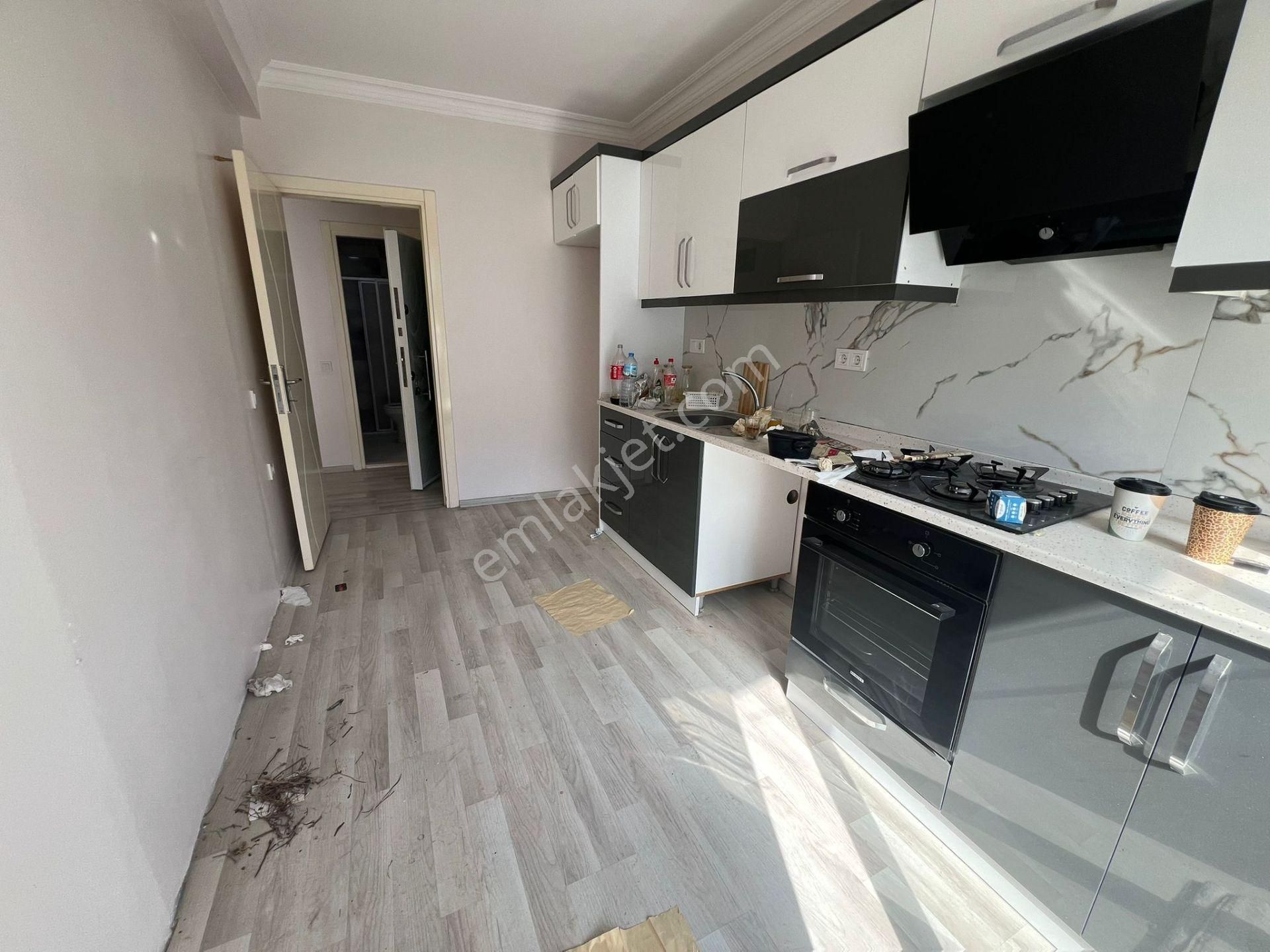Konak Ulubatlı Mah.de 2+0 Ayrı Mutfak Balkonlu Havadar Ferah Kiralık Daire - Görsel 12