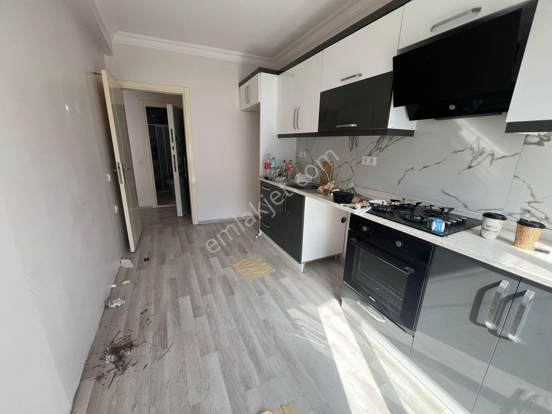Konak Ulubatlı Mah.de 2+0 Ayrı Mutfak Balkonlu Havadar Ferah Kiralık Daire - Görsel 10