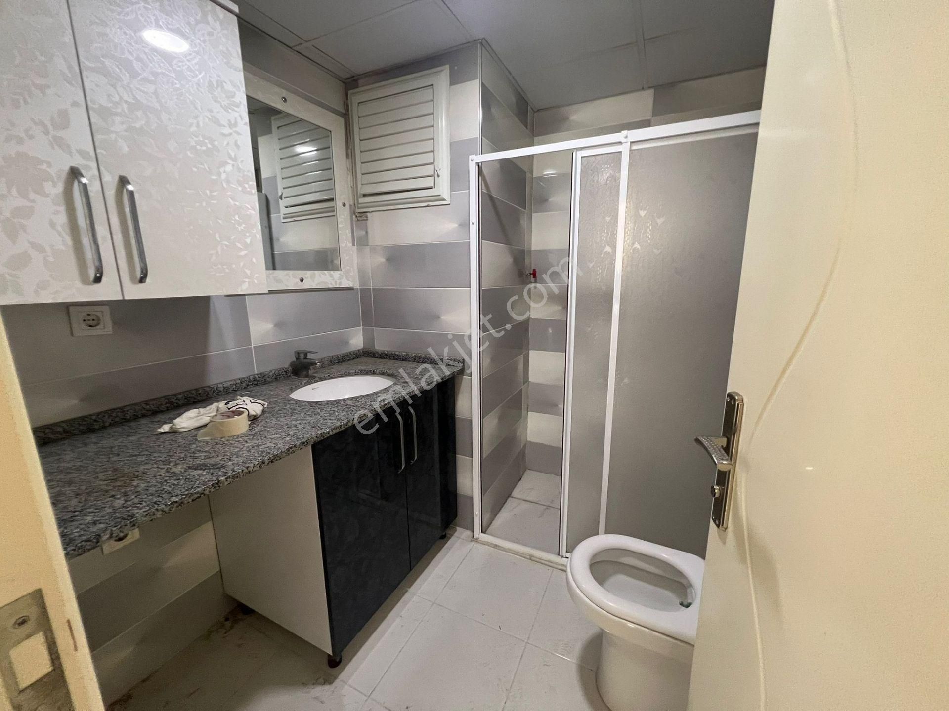 Konak Ulubatlı Mah.de 2+0 Ayrı Mutfak Balkonlu Havadar Ferah Kiralık Daire - Görsel 16