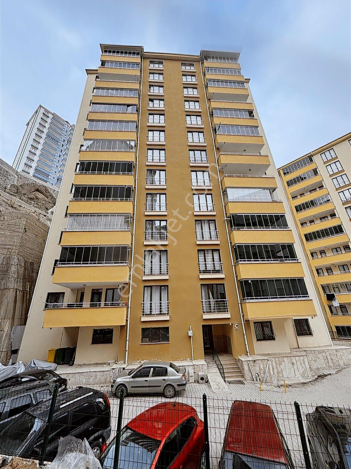 Şehrin Gözde Sitesi Armağan Evler'de Kiralık 3+1 Daire