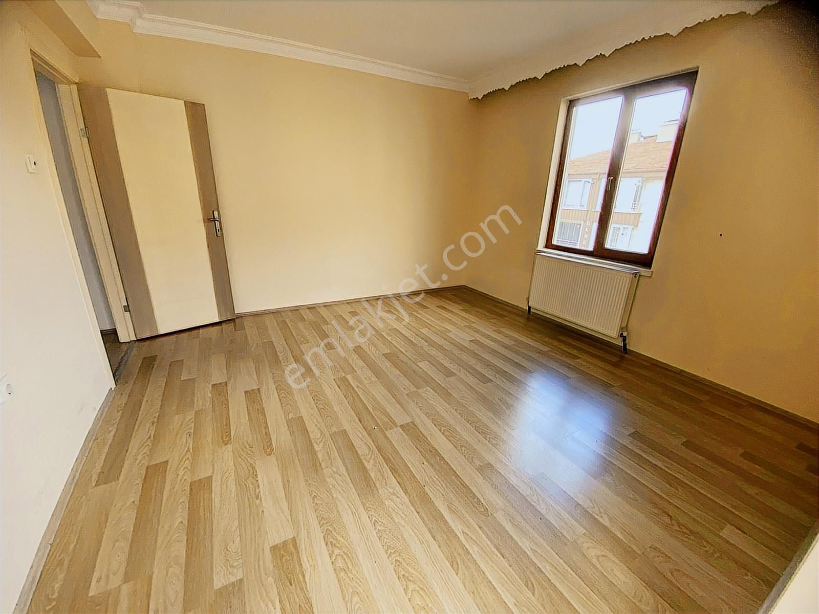 Yıldıztepe'de, 3. Kat, Yapılı, Ferah, Ana Cadde Arkası Kiralık! - Görsel 13