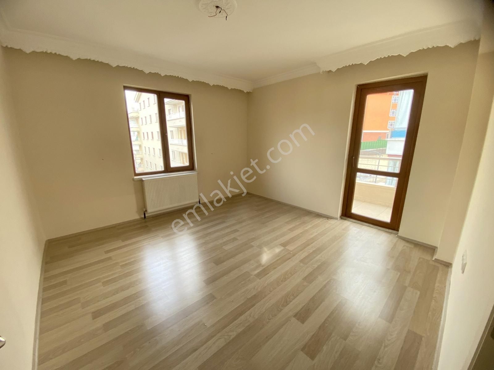 Yıldıztepe'de, 3. Kat, Yapılı, Ferah, Ana Cadde Arkası Kiralık! - Görsel 14