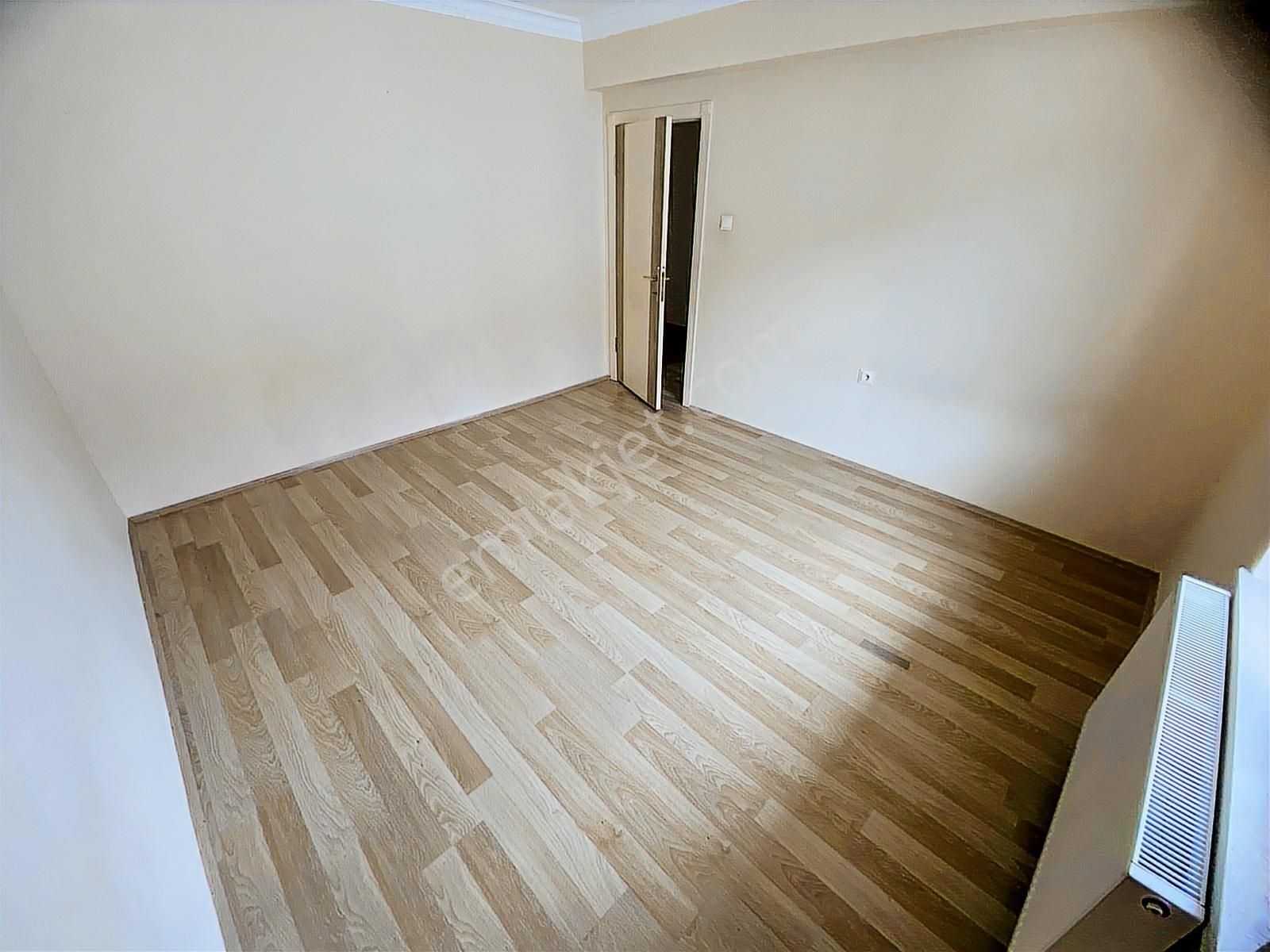 Yıldıztepe'de, 3. Kat, Yapılı, Ferah, Ana Cadde Arkası Kiralık! - Görsel 8