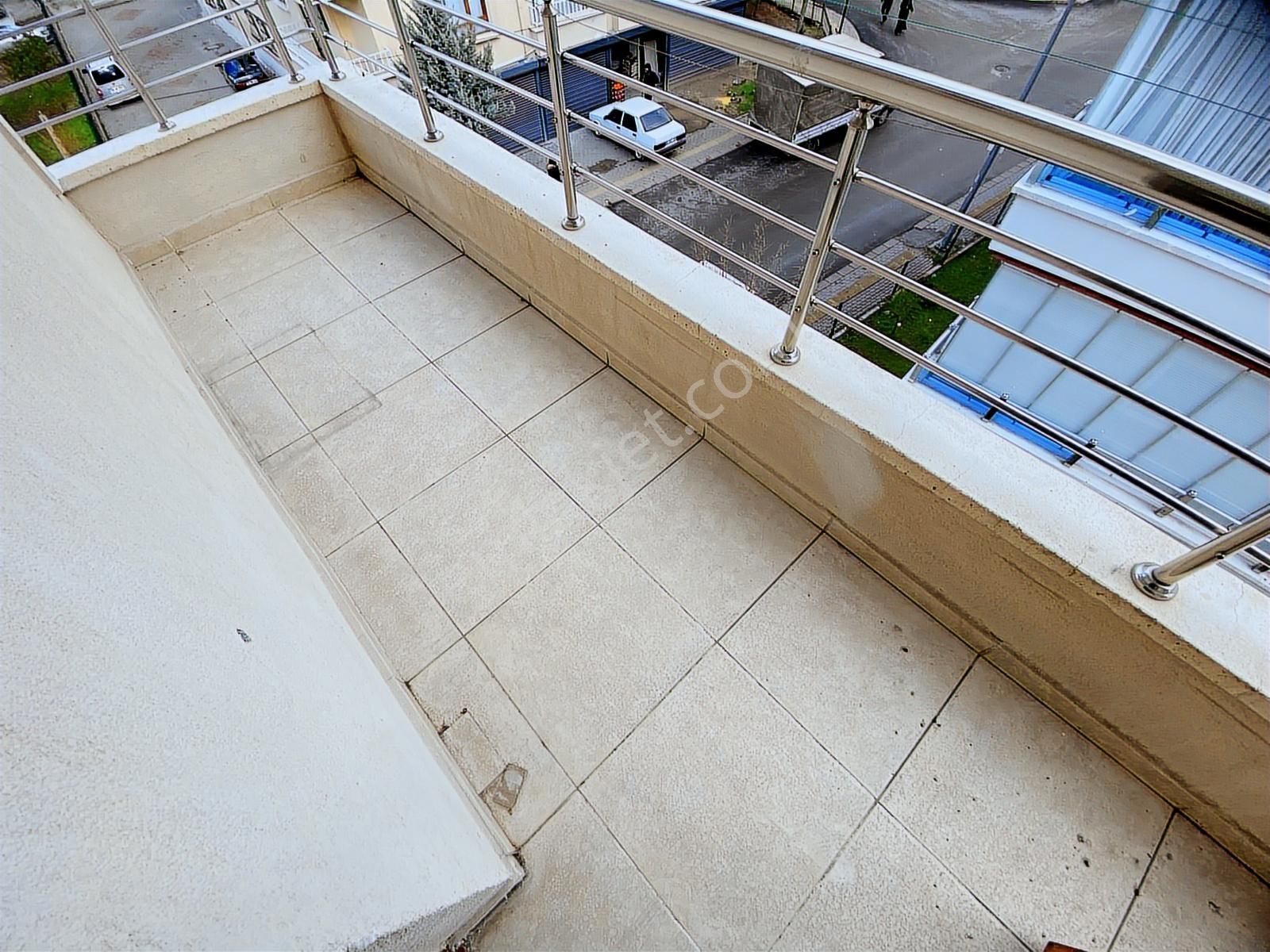 Yıldıztepe'de, 3. Kat, Yapılı, Ferah, Ana Cadde Arkası Kiralık! - Görsel 12