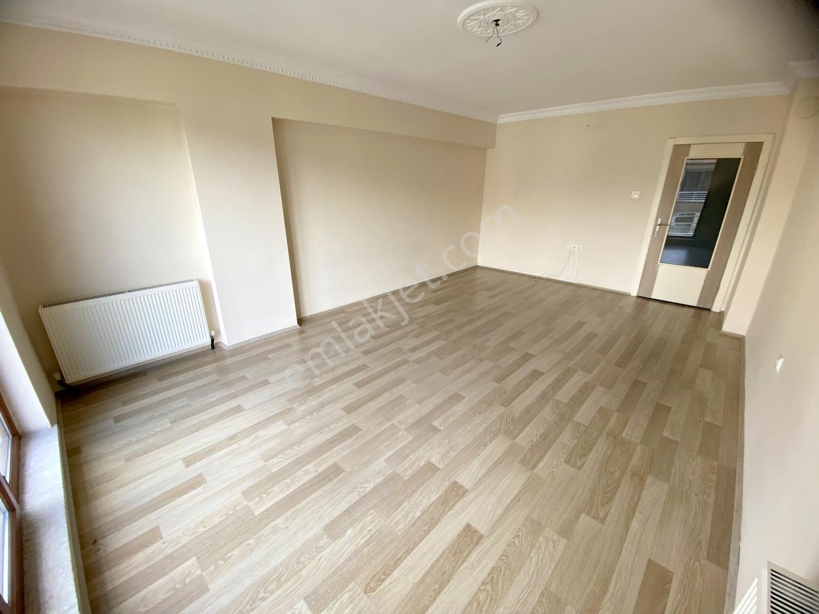 Yıldıztepe'de, 3. Kat, Yapılı, Ferah, Ana Cadde Arkası Kiralık! - Görsel 18