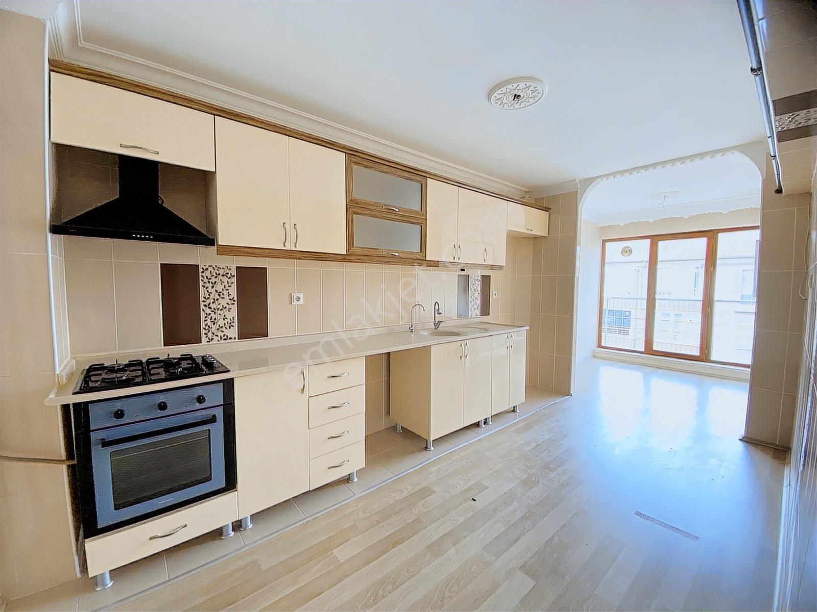 Yıldıztepe'de, 3. Kat, Yapılı, Ferah, Ana Cadde Arkası Kiralık! - Görsel 21