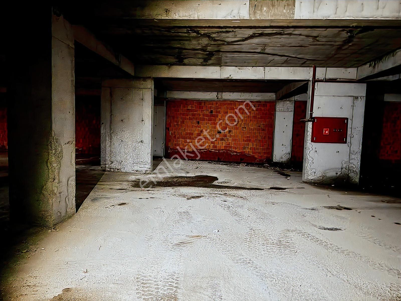 Kayapa Çamlık 'ta Dörtyol Ağzı Satılık Dükkan - Görsel 9