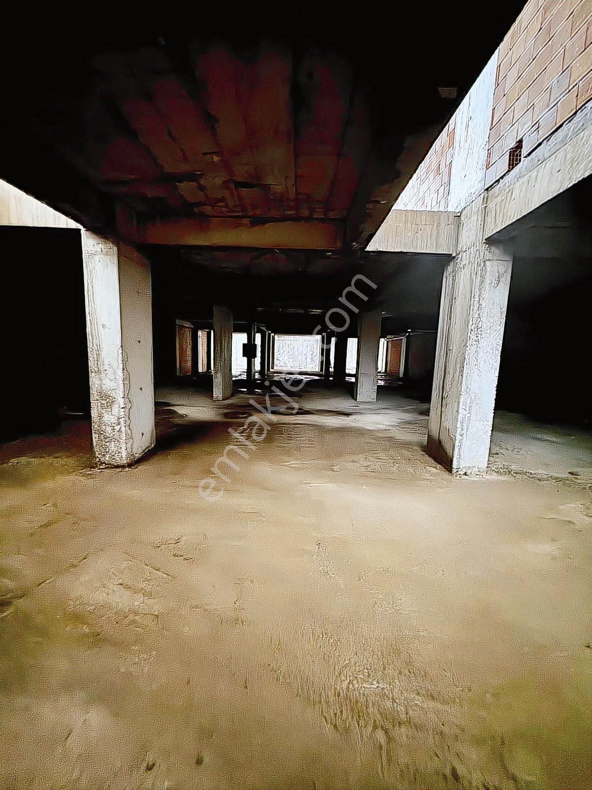 Kayapa Çamlık 'ta Dörtyol Ağzı Satılık Dükkan - Görsel 14